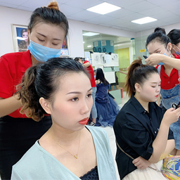 学化妆培训要多久,化妆师课程培训,原野美妆学院,化妆培训学校